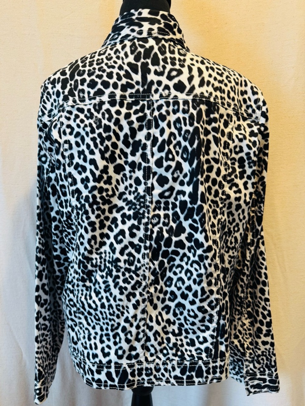 Laura Ashley Snow Leopard Print Denim Jacket XL - Picture 2 of 9